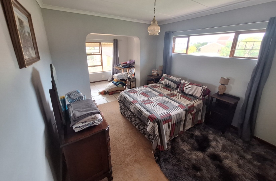 3 Bedroom Property for Sale in Wavecrest Eastern Cape